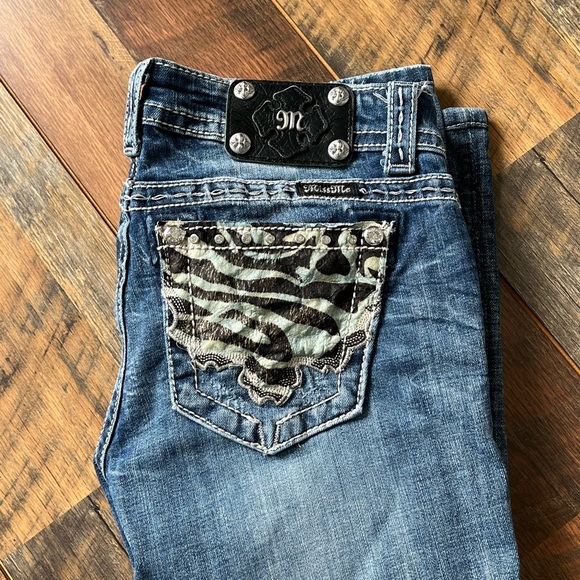 Miss Me Boot Cut jeans - Picture 1 of 12